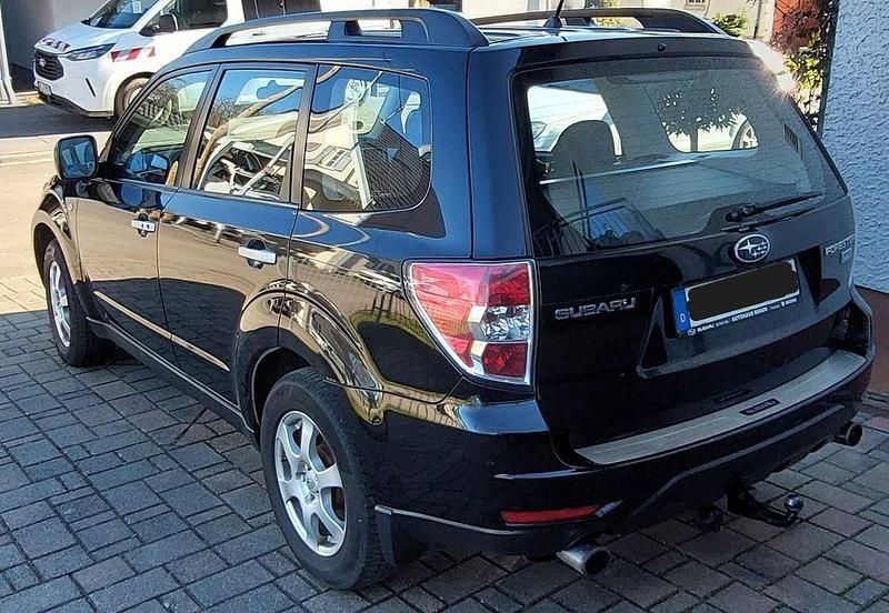 Gebraucht Subaru Forester Exclusive+ 147 PS (108 kW) 2010 Schwarz SUV