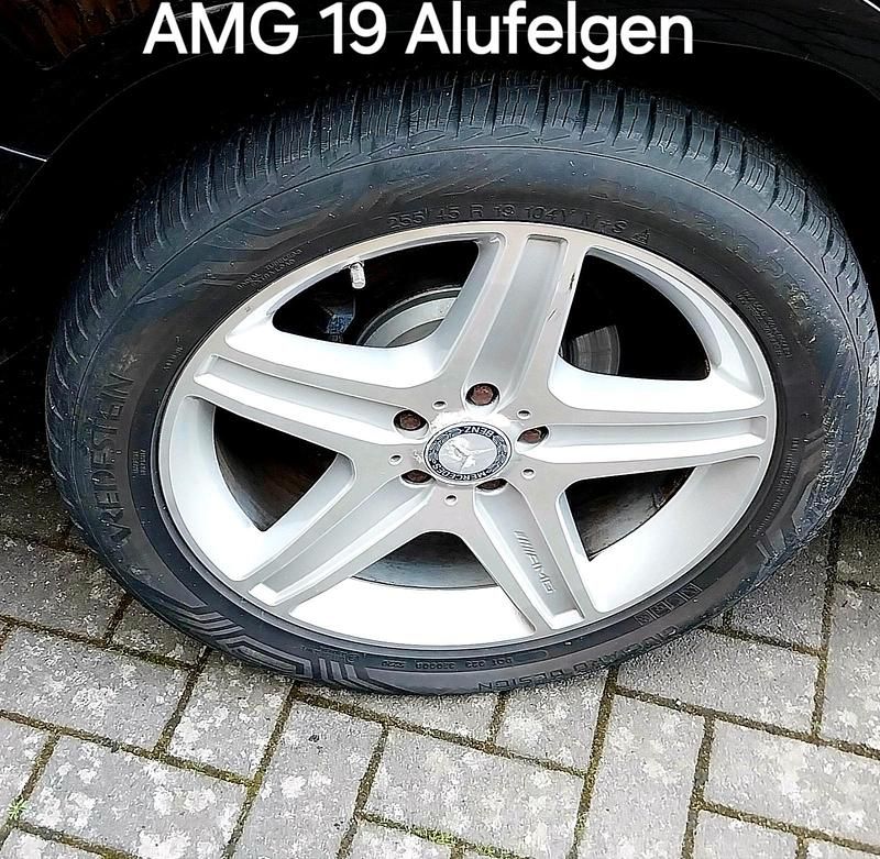 Gebraucht Mercedes GLK250 204 PS (150 kW) 2012 Schwarz SUV