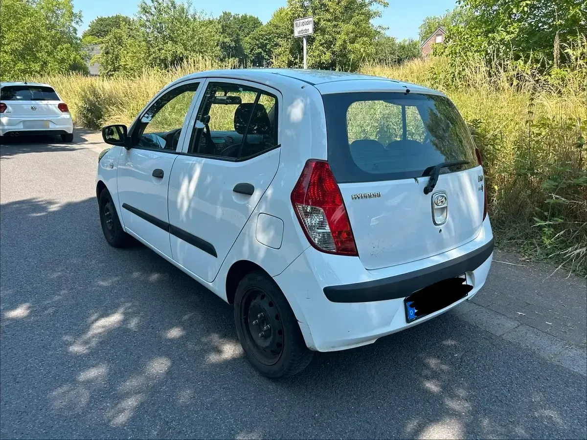 Gebraucht Hyundai i10 67 PS (49 kW) 2010 Weiß Kleinwagen