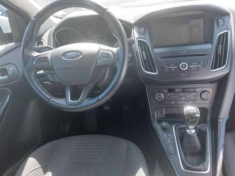 Używany Ford Focus Titanium 125 KM (91 kW) 2018 Biały Sedan/Limuzyna