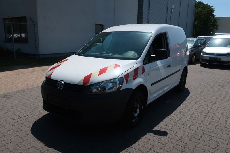Second-hand VW Caddy 102 CP (75 kW) 2013 Alb Monovolum