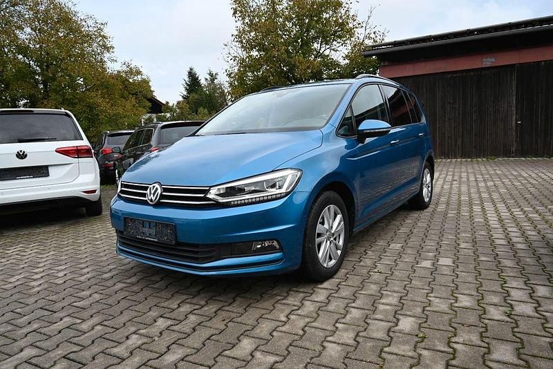 Blau Gebraucht 2019 VW Touran Highline Van / Kleinbus | 20.500 € (Fairer Preis) - Bild 1/4