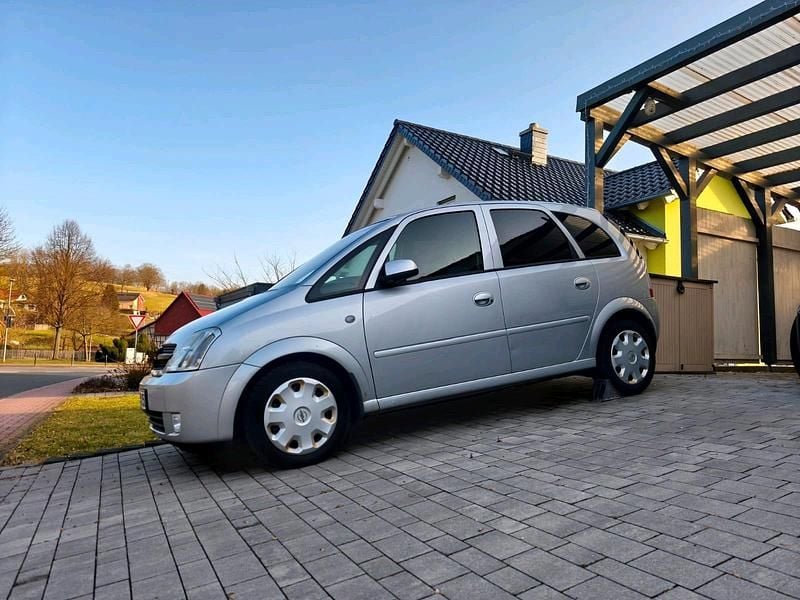 Gebraucht Opel Meriva 101 PS (74 kW) 2005 Silber Van / Kleinbus