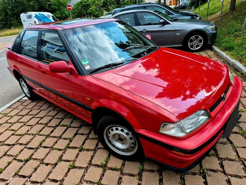 Käytetty Honda Concerto 122 HP (89 kW) 1992 Punainen Sedan