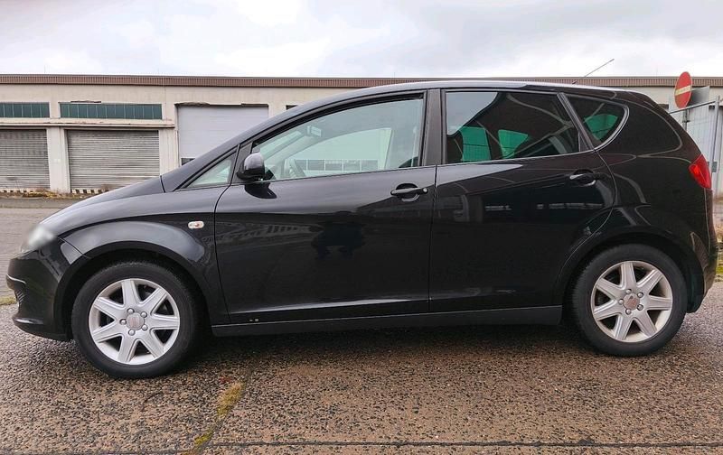 Gebraucht Seat Altea 105 PS (77 kW) 2009 Schwarz Limousine