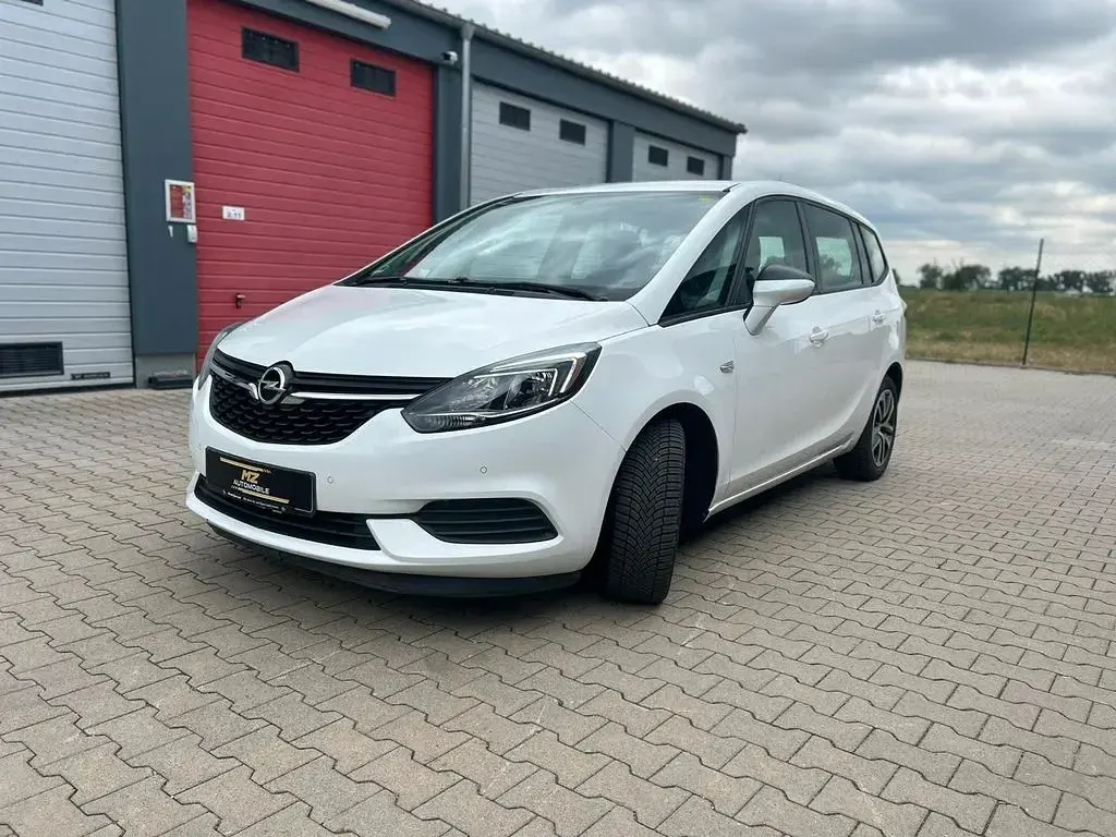 Gebraucht Opel Zafira Tourer Edition 136 PS (100 kW) 2018 Weiß Van / Kleinbus
