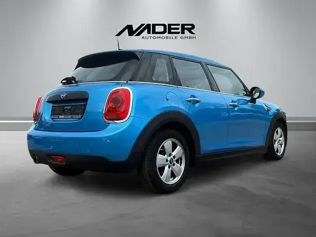 Używany Mini Cooper 136 KM (100 kW) 2018 Niebieski Hatchback