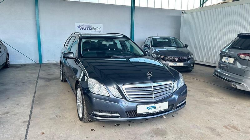 Gebraucht Mercedes E350 Avantgarde 265 PS (194 kW) 2011 Grau Kombi