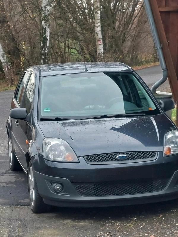 Gebraucht 2009 Ford Fiesta Kleinwagen | 2.690 € (Guter Preis) - Bild 1/4