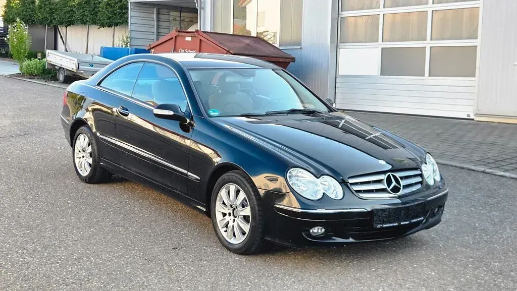 Gebraucht Mercedes CLK200 184 PS (135 kW) 2007 Schwarz Coupé