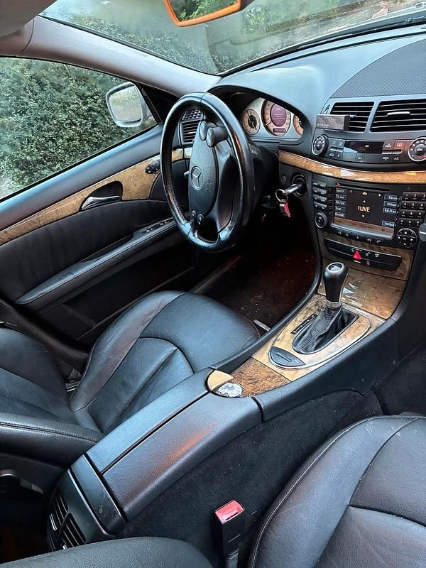 Gebraucht Mercedes E320 224 PS (164 kW) 2007 Silber Kombi