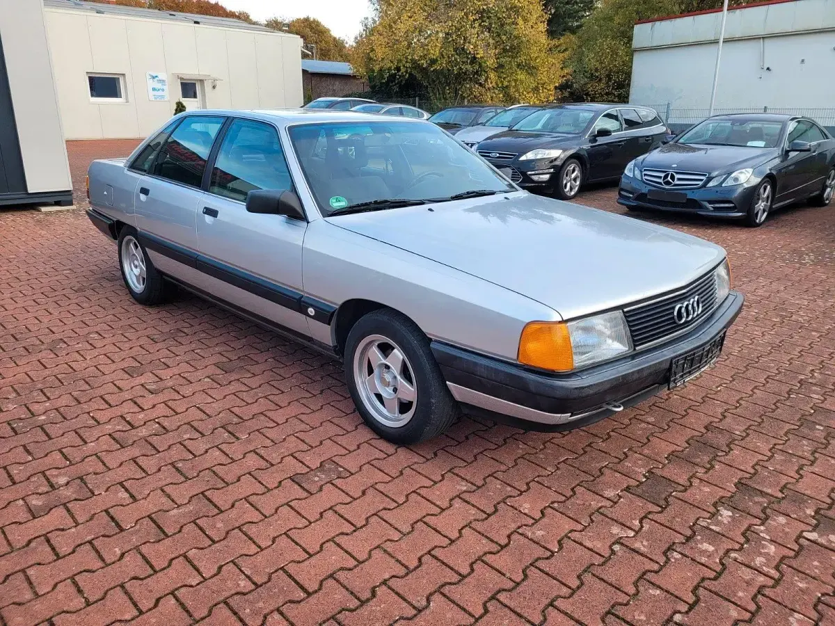 Gebraucht Audi 100 90 PS (66 kW) 1990 Grau Limousine