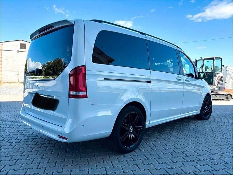 Gebraucht Mercedes V300 AMG line 237 PS (174 kW) 2021 Weiß Van / Kleinbus