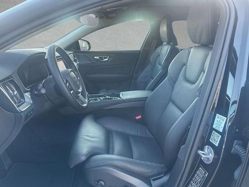 Gebraucht Volvo V60 Plus 349 PS (256 kW) 2025 Onyx schwarz Kombi