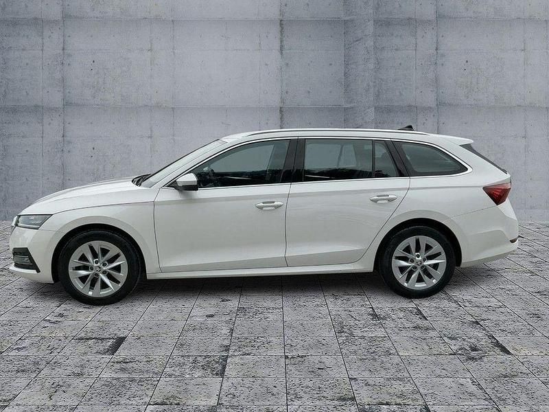 Gebraucht Skoda Octavia Style 116 PS (85 kW) 2022 Candyweiss Kombi