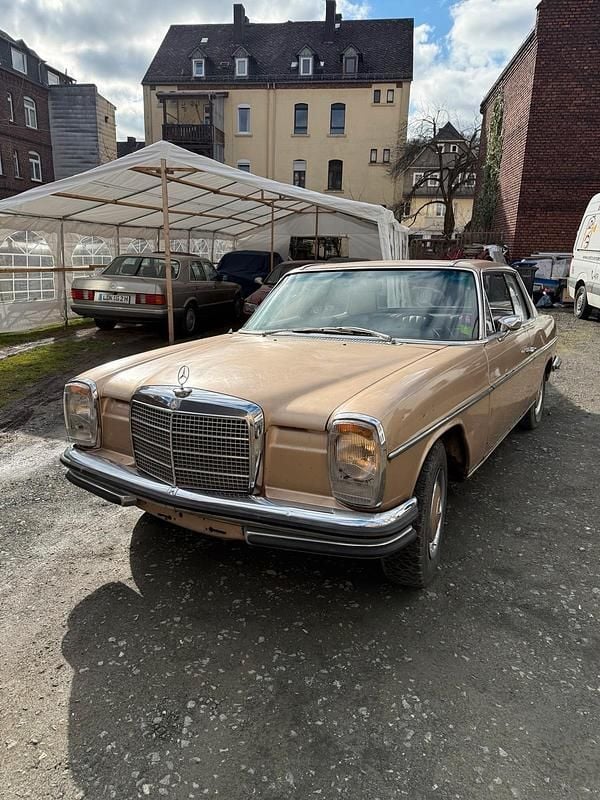 Gebraucht Mercedes 250 150 PS (110 kW) 1971 Gold Coupé