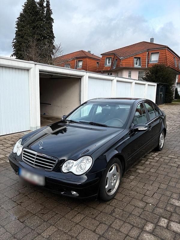 Gebraucht Mercedes C180 143 PS (105 kW) 2003 Schwarz Limousine