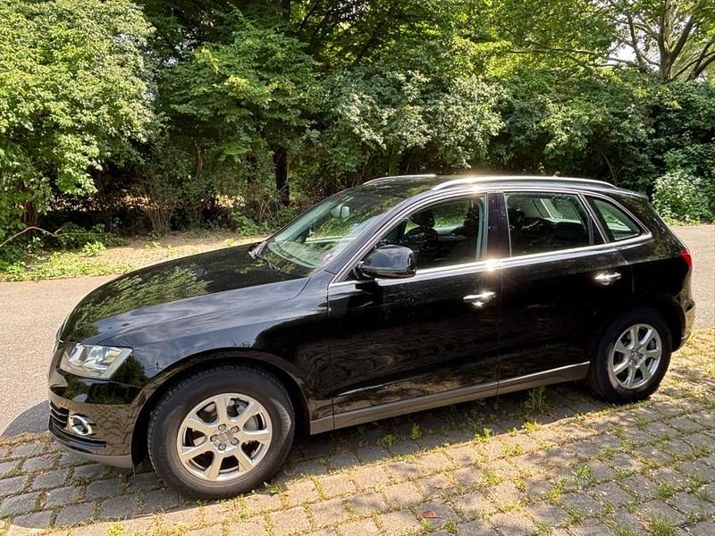 Schwarz Gebraucht 2015 Audi Q5 Comfort SUV | 11.900 € (Guter Preis) - Bild 1/4