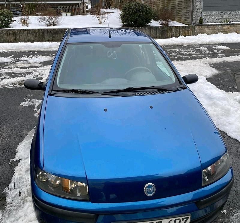 Blau Gebraucht 2002 Fiat Punto Kleinwagen | 2.000 € (Fairer Preis) - Bild 1/4