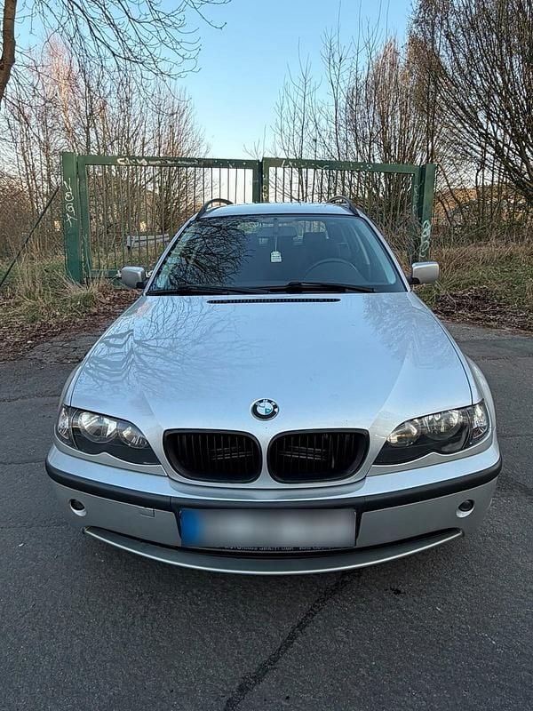 Second-hand BMW 320 150 CP (110 kW) 2002 Argintiu Break