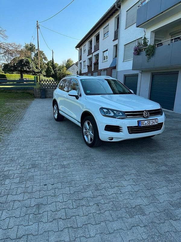 Weiß Gebraucht 2013 VW Touareg SUV | 23.000 € - Bild 1/4