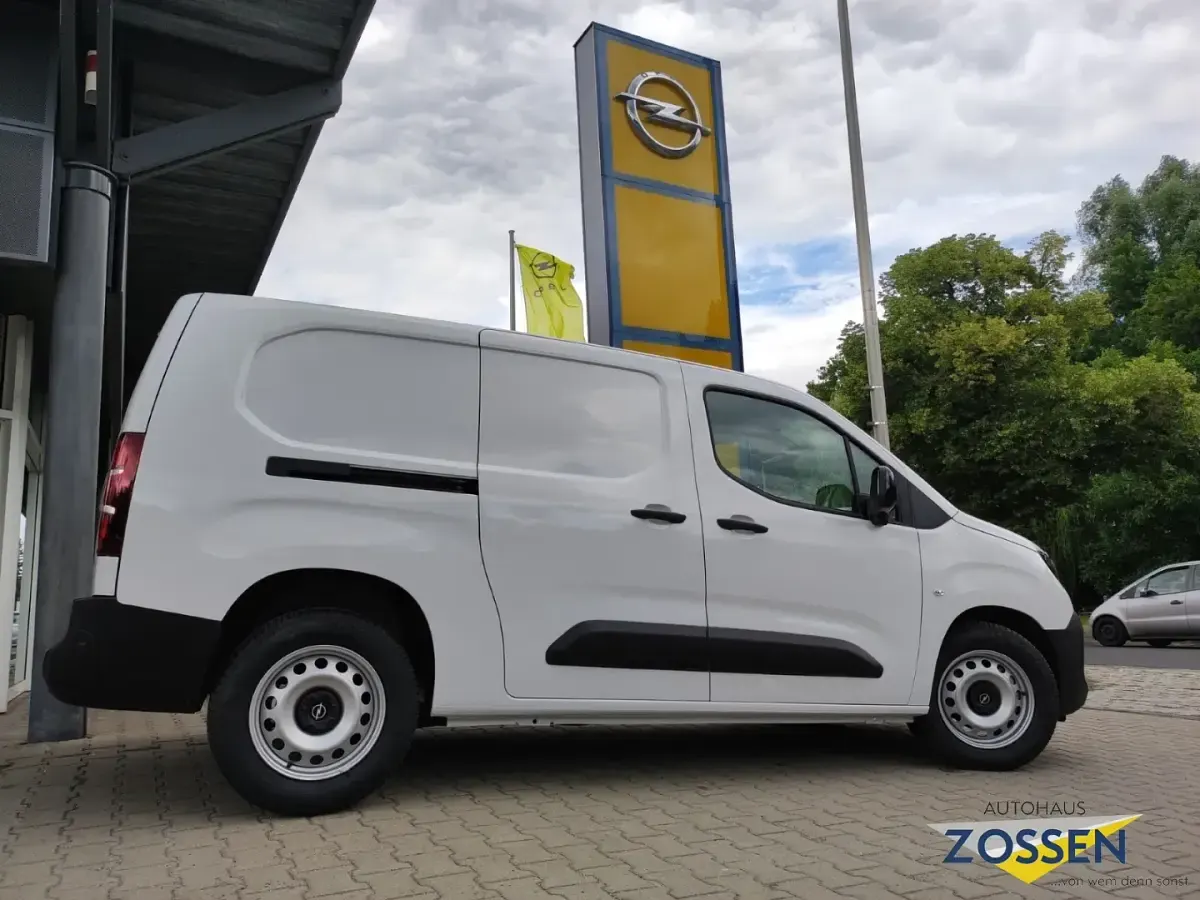 Gebraucht Opel Combo 131 PS (96 kW) 2026 Van / Kleinbus