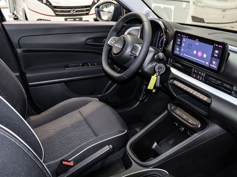 Gebraucht Fiat 600 Basis 136 PS (100 kW) 2024 Schwarz SUV