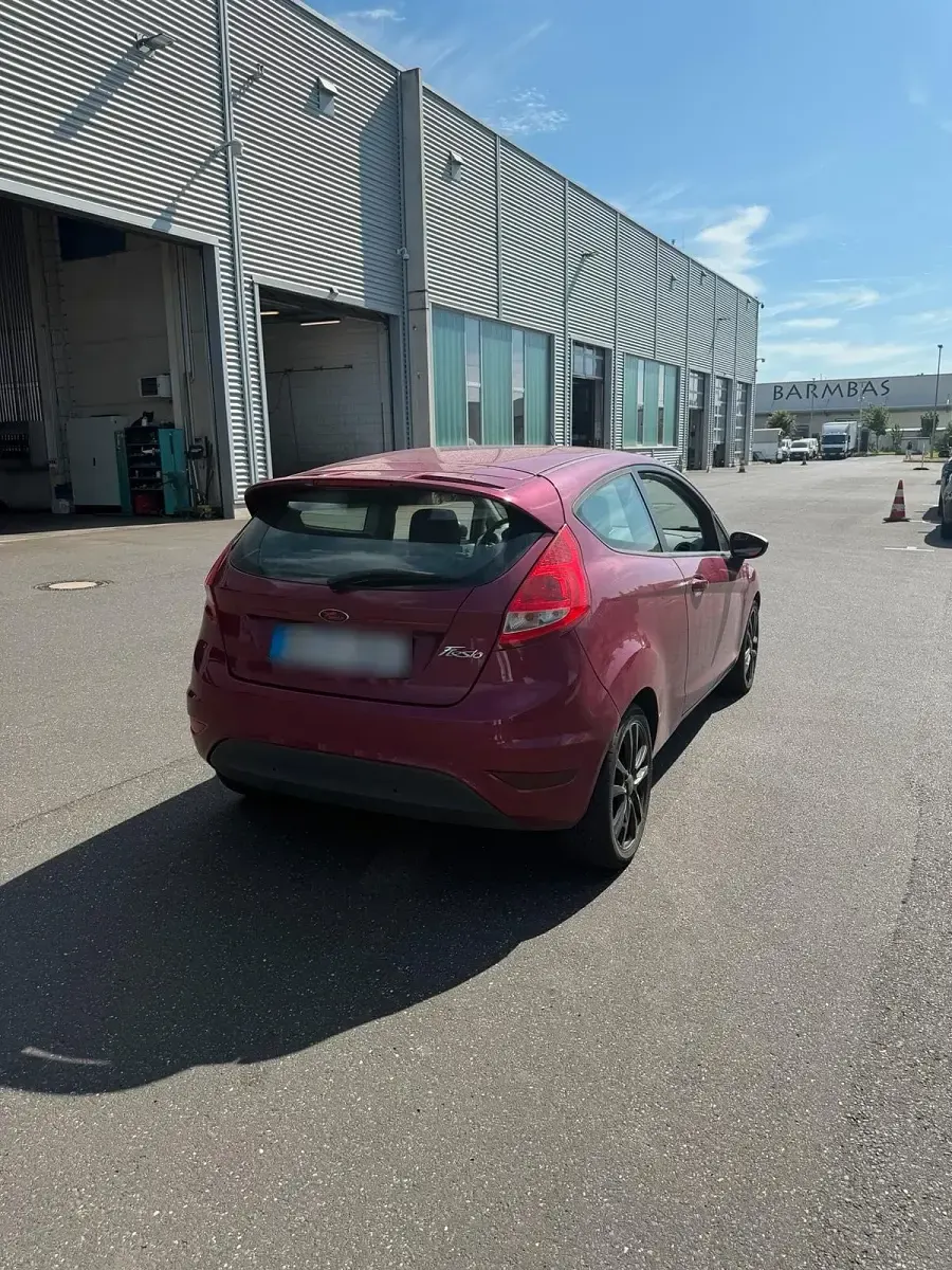 Gebraucht Ford Fiesta 96 PS (70 kW) 2009 Violet Coupé