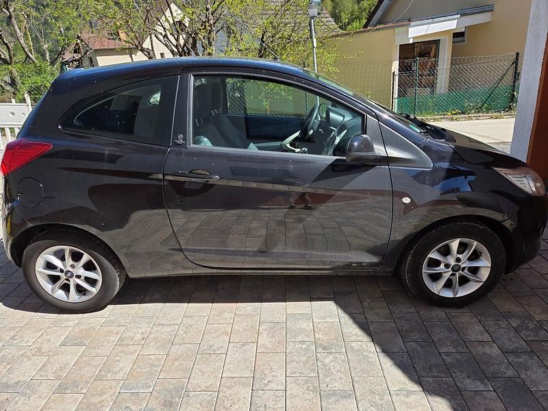 Second-hand Ford Ka 69 CP (50 kW) 2013 Negru Hatchback