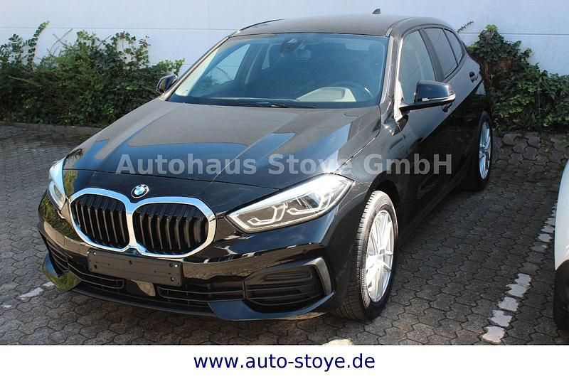 Schwarz Gebraucht 2021 BMW 118 Advantage Kleinwagen | 16.999 € (Guter Preis) - Bild 1/4