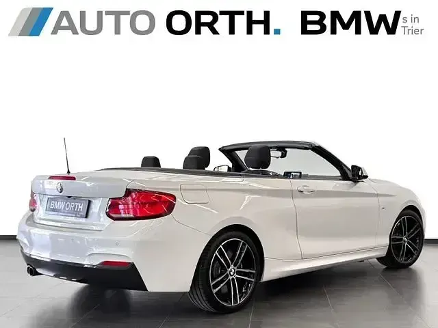 Gebraucht BMW 230 M Sport 252 PS (185 kW) 2018 Mineralweiß Cabrio