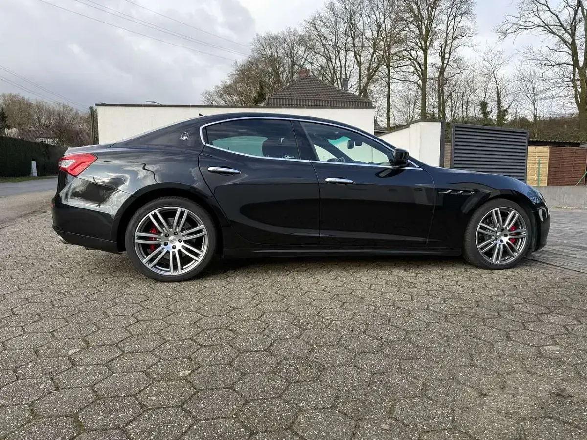 Gebraucht Maserati Ghibli 410 PS (301 kW) 2014 Schwarz Limousine