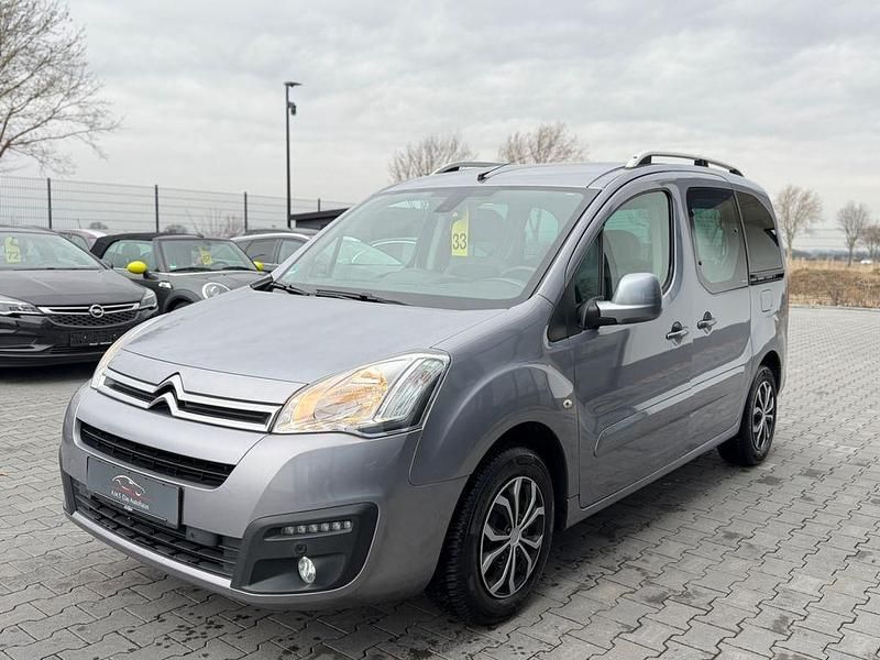 Gebraucht Citroën Berlingo SELECTION 99 PS (72 kW) 2016 Grau Van / Kleinbus