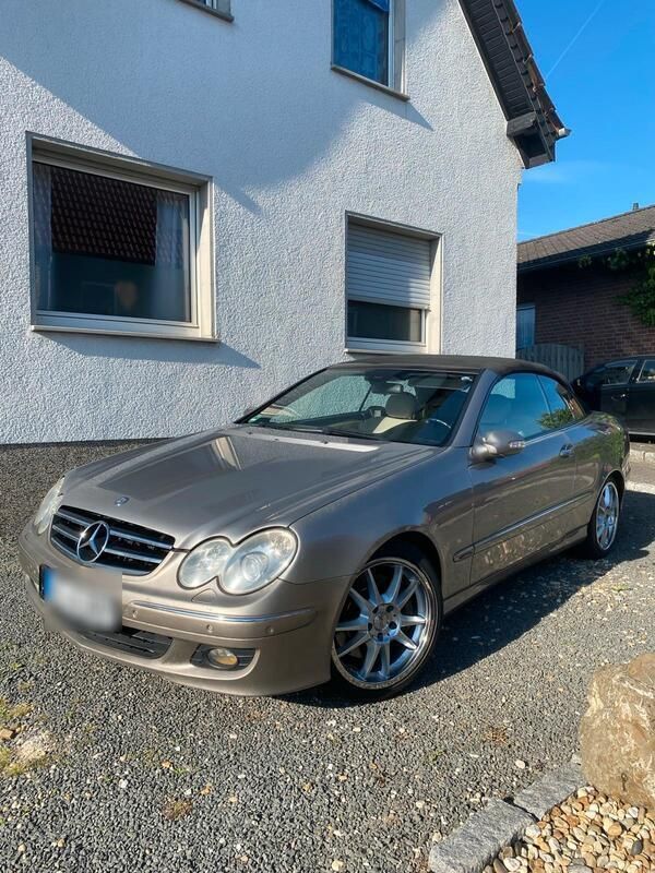 Silber Gebraucht 2006 Mercedes CLK320 Cabrio | 5.499 € (Guter Preis) - Bild 1/4