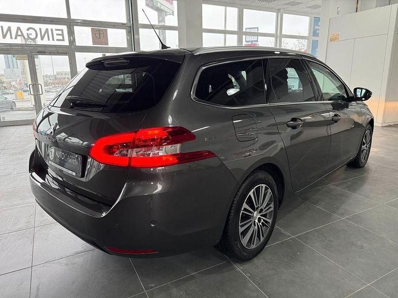 Gebraucht Peugeot 308 SW Allure 131 PS (96 kW) 2021 Grau Kombi
