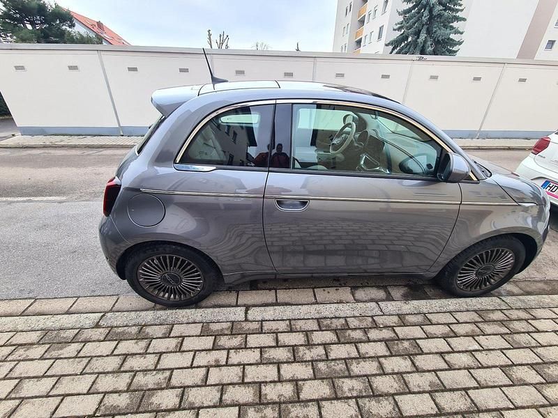 Gebraucht Fiat 500e 86 kW (118 PS) 2021 Grau Kleinwagen