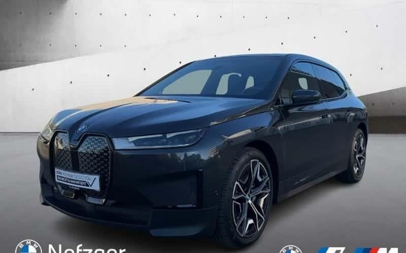 Grau Gebraucht 2022 BMW iX SUV | 46.900 € (Superpreis) - Bild 1/4