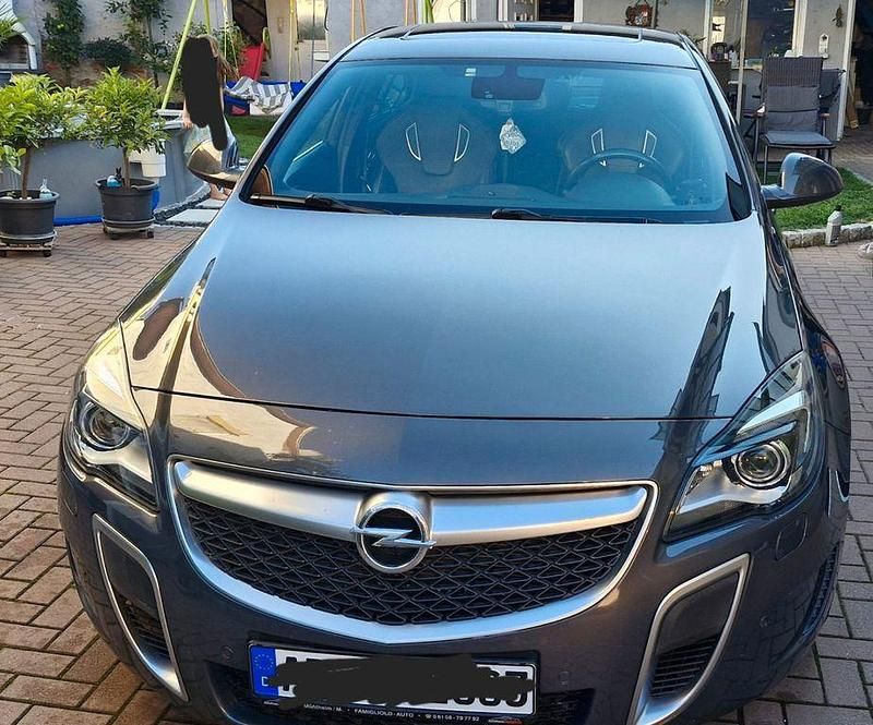 Grau Gebraucht 2015 Opel Insignia OPC Limousine | 14.999 € (Etwas zu teuer) - Bild 1/4