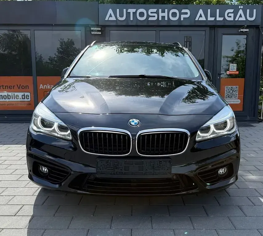 Gebraucht BMW 220 Active Tourer Sport Line 190 PS (139 kW) 2018 Schwarz Van / Kleinbus