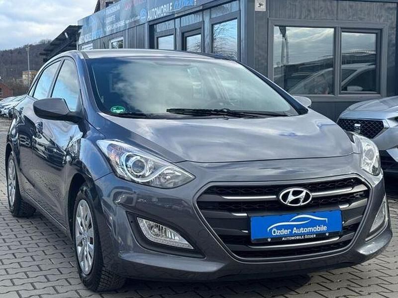 Gebraucht Hyundai i30 Classic 150 PS (110 kW) 2016 Grau Limousine