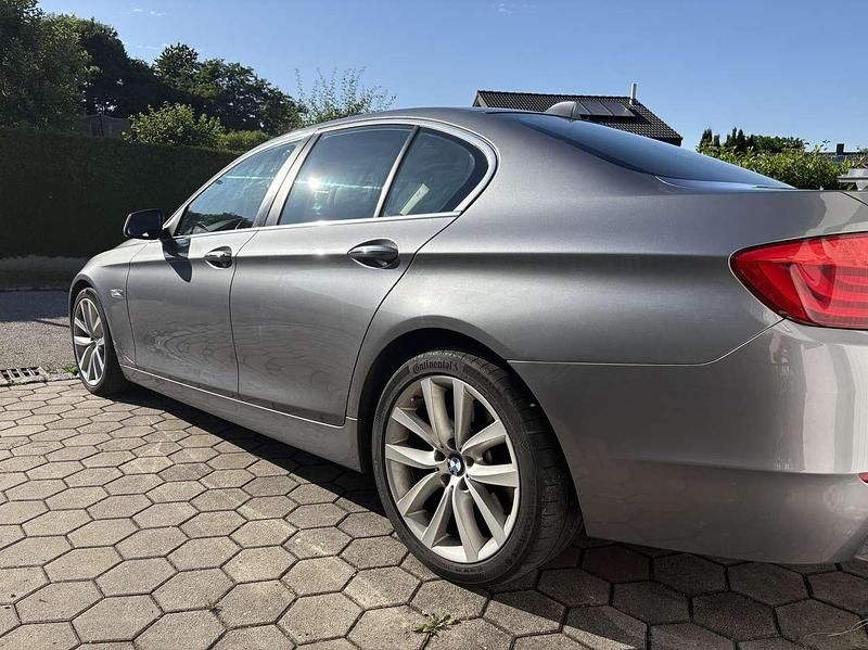 Gebraucht 2010 BMW 550 Sport Line Limousine | 15.250 € (Fairer Preis) - Bild 1/4