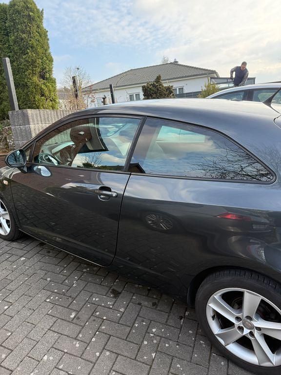 Gebraucht Seat Ibiza SC 105 PS (77 kW) 2011 Grau Kleinwagen