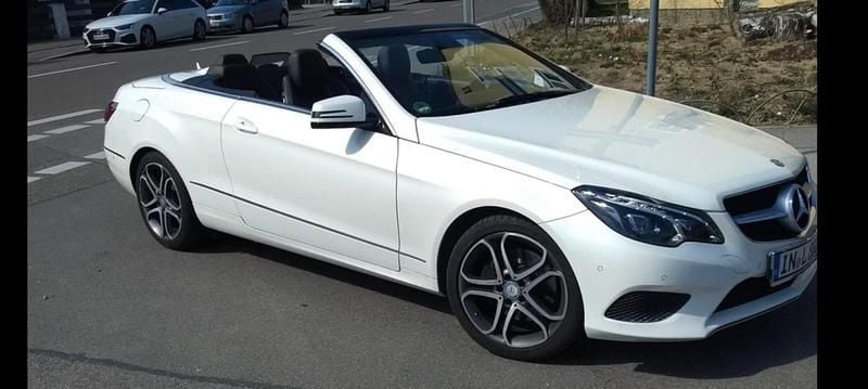 Weiß Gebraucht 2013 Mercedes E220 Cabrio | 16.700 € (Fairer Preis) - Bild 1/4