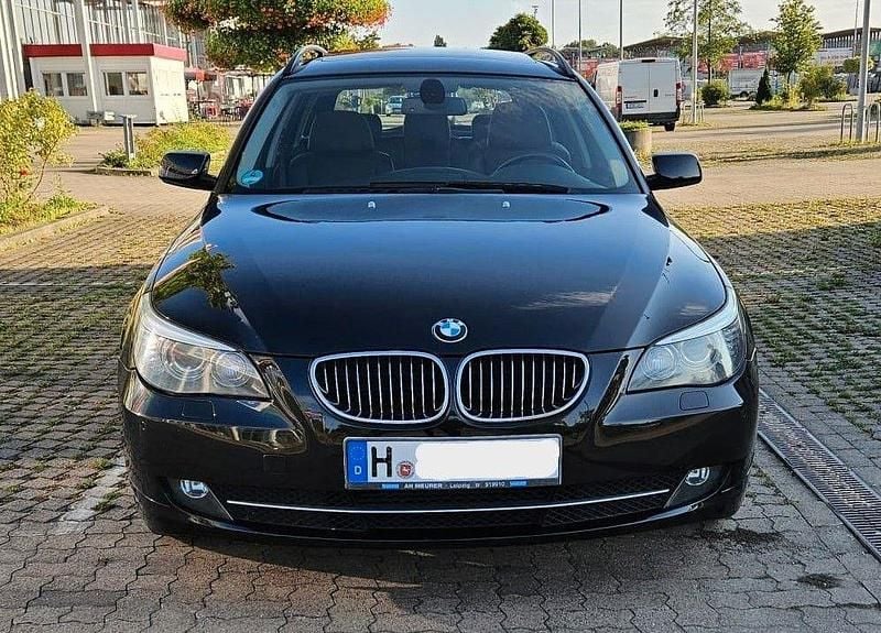 Schwarz Gebraucht 2009 BMW 520 Exclusive Kombi | 4.900 € (Guter Preis) - Bild 1/4