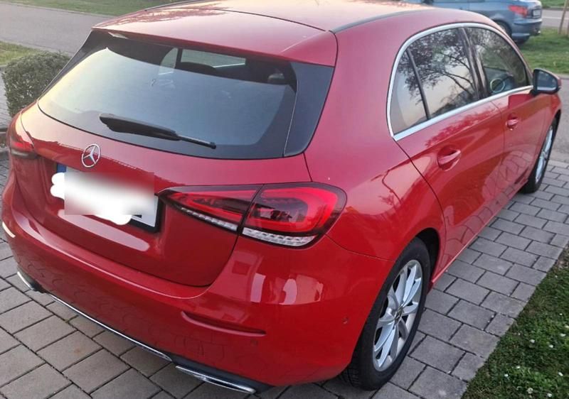 Gebraucht Mercedes A200 150 PS (110 kW) 2019 Rot Kleinwagen