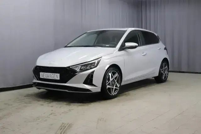 Lumen grey pearl Gebraucht 2023 Hyundai i20 Trend Kleinwagen | 21.780 € (Fairer Preis) - Bild 1/4