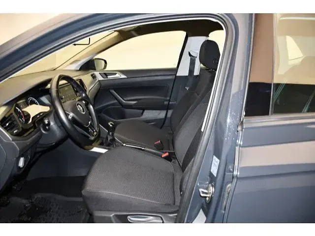 Usata VW Polo Comfortline 90 CV (66 kW) 2019 Grigio Berlina