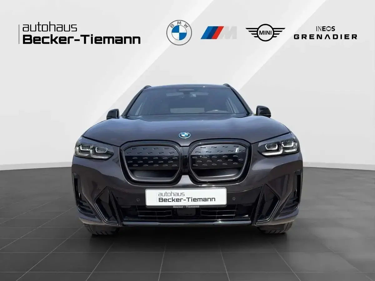 Gebraucht BMW iX3 M Sport 210 kW (286 PS) 2023 Grau SUV