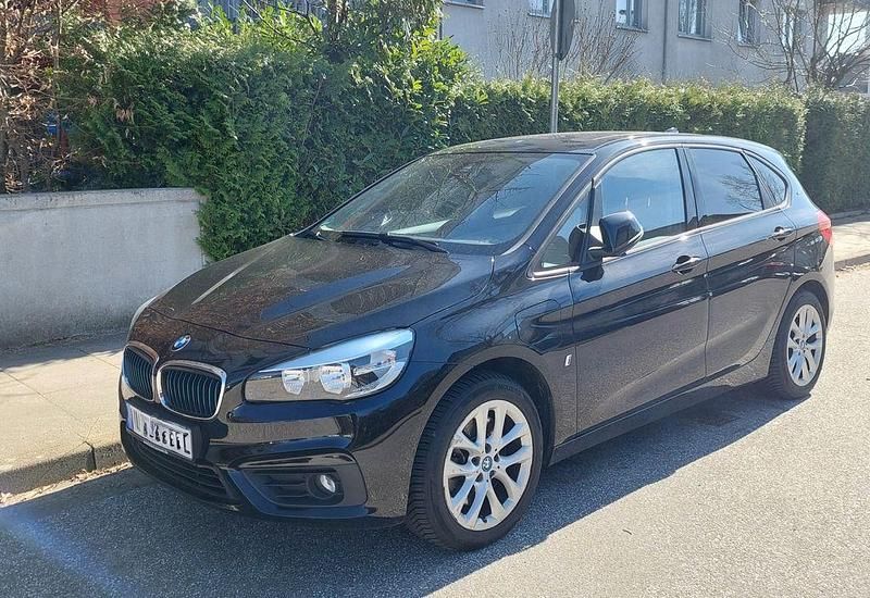 Gebraucht BMW 225 Active Tourer iPerformance 224 PS (164 kW) 2017 Schwarz Van / Kleinbus