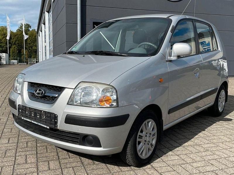 Silber Gebraucht 2007 Hyundai Atos Comfort Kleinwagen | 2.590 € - Bild 1/4